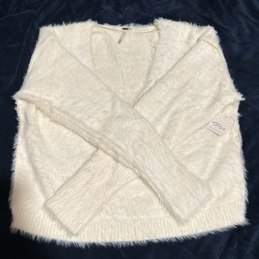 Free people cream v neck fuzzy sweater